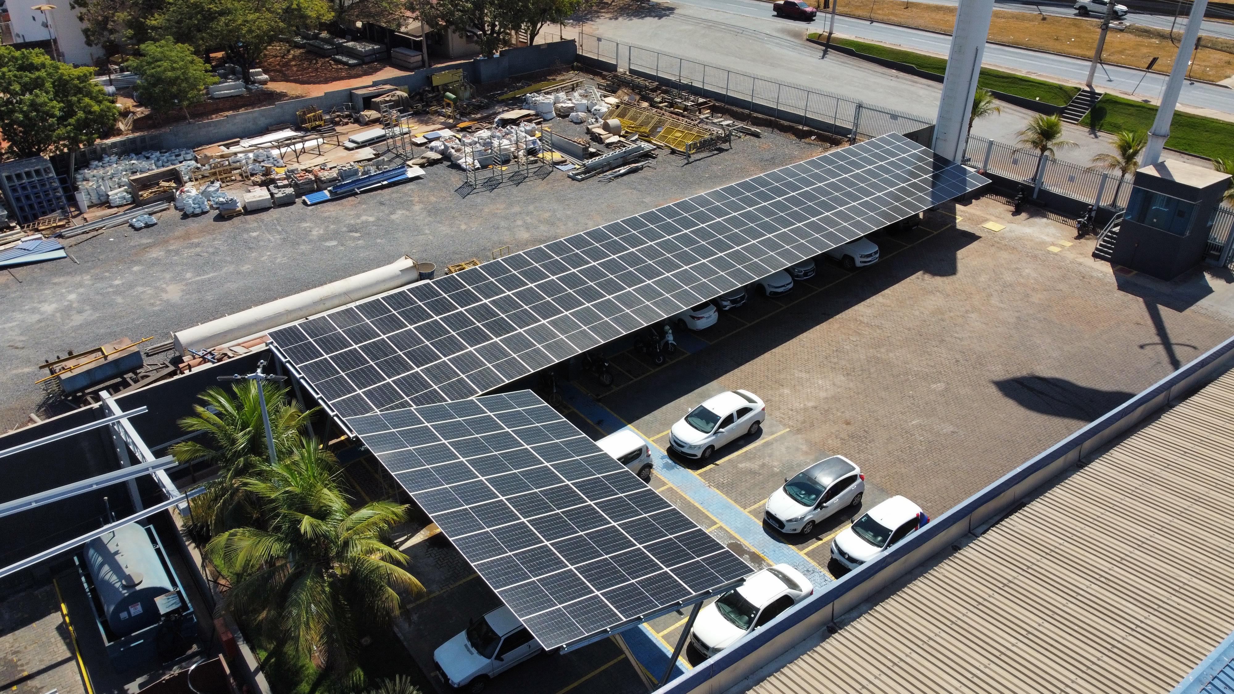 Sistema Zero Grid com Carport Solar para Indústria